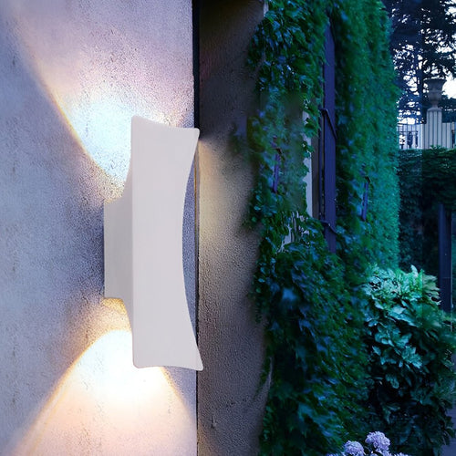 Up & Down LED Outdoor Wall Sconce – Arc Profile, IP65 Aluminum, Hardwired