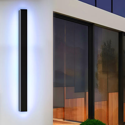 Black Linear LED Outdoor Wall Sconce – 24" Slim, Hardwired Dimmable